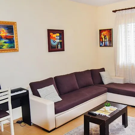 White Sea View Lejlighed *